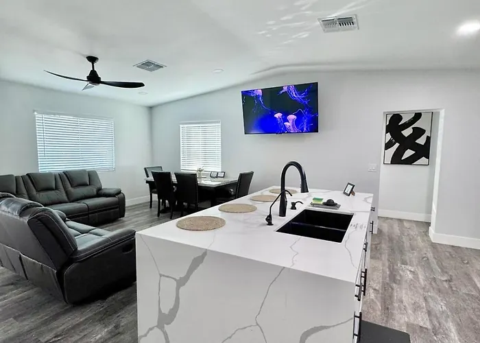 Holiday home New Modern Centralized And Lux In Phoenix