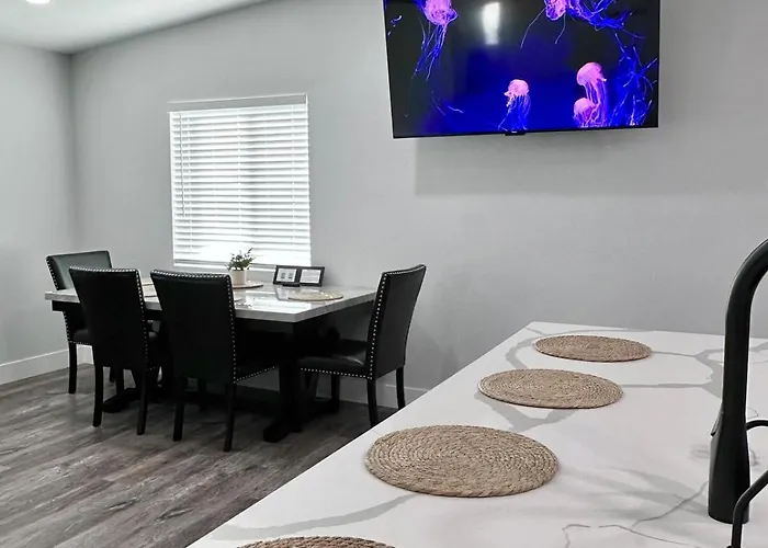 New Modern Centralized And Lux In Holiday home